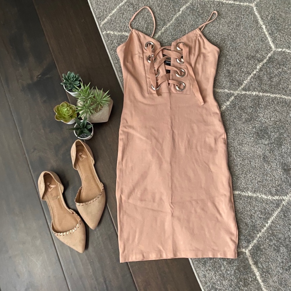 Forever 21 lace up dress | body con dress